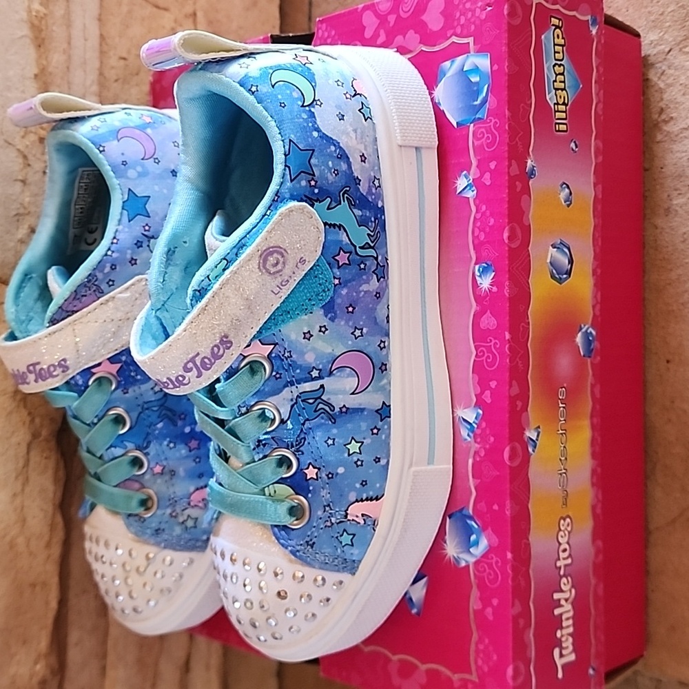 Kids' Girls Light Up Sketchers 10.5 - Picture 2 of 5